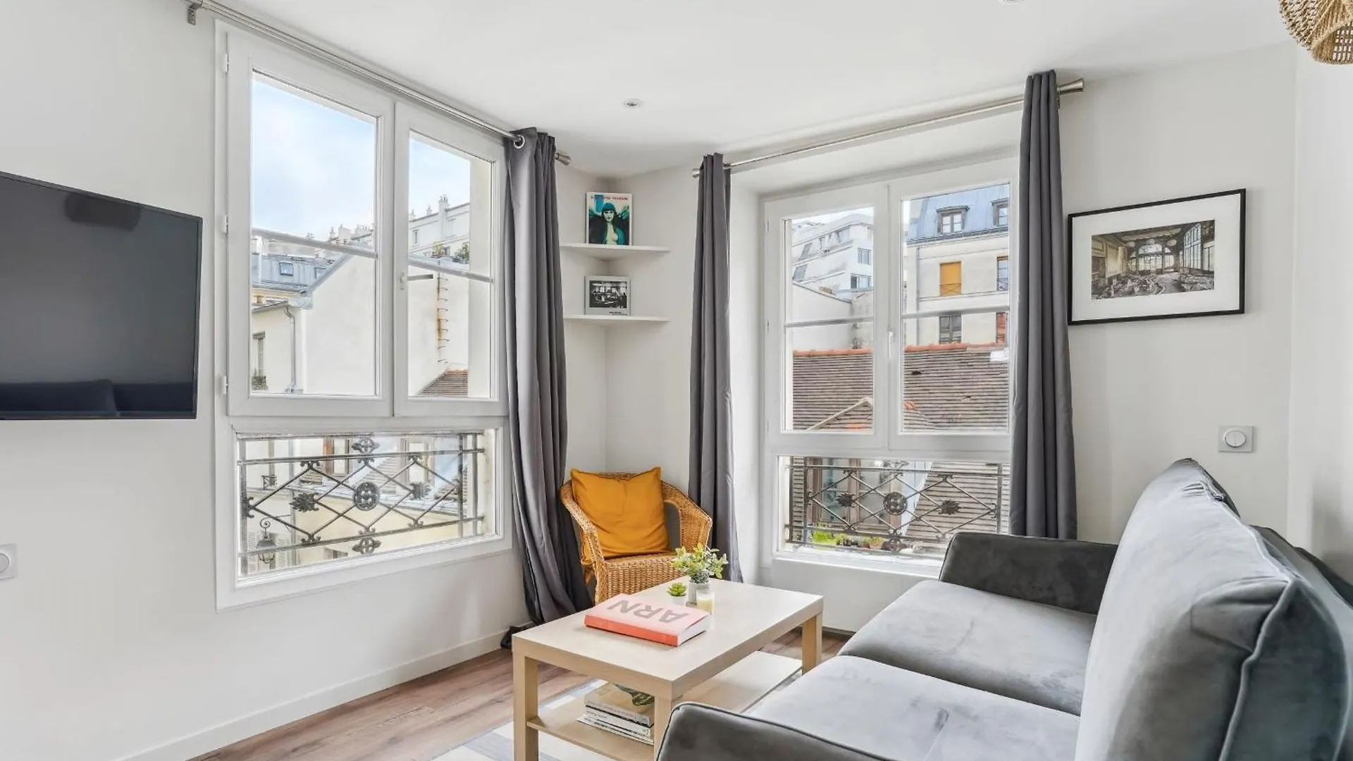 Bnbnova - 1Br - Republique & Le Marais Párizs 0*,  Franciaország